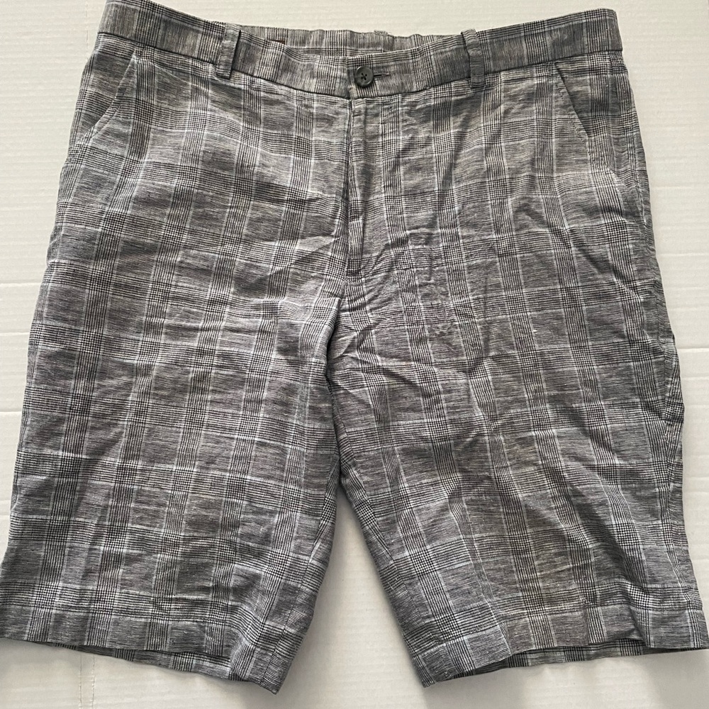 Perry Ellis dress shorts flat front plaid Men’s Sz 34